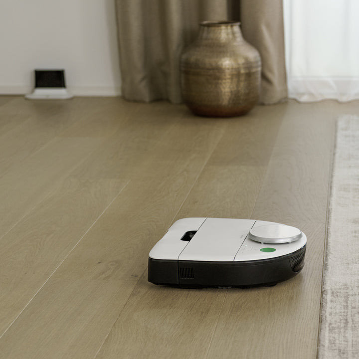 VR7 Robot Vacuum